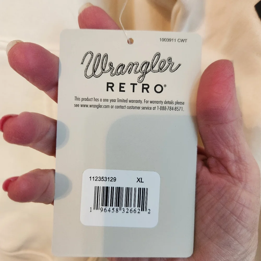 NWT Wrangler Cream Hoodie with Bold Logo, Size XL - Picture 3 of 7